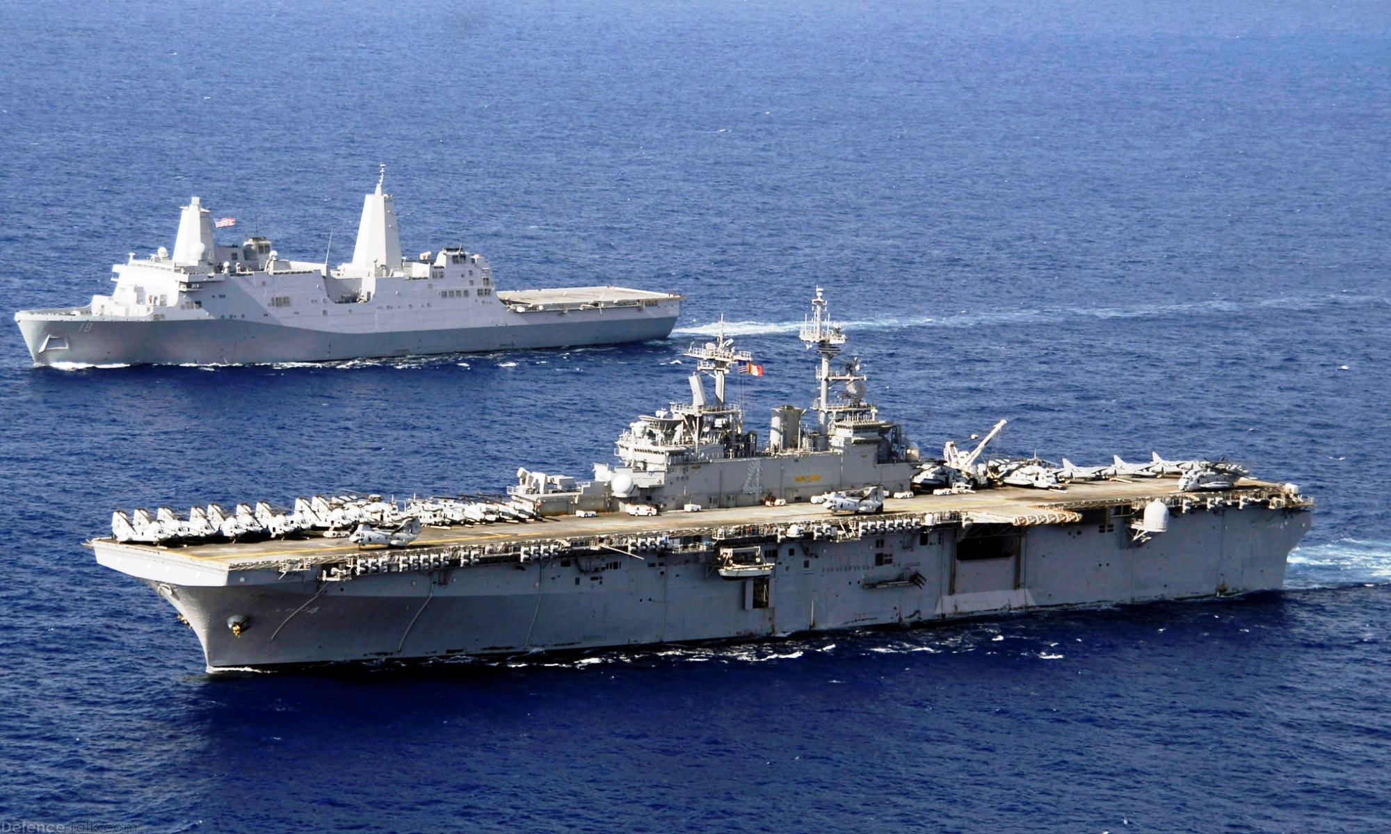 USS Boxer (LHD 4) USS New Orleans (LPD 18) | DefenceTalk Forum