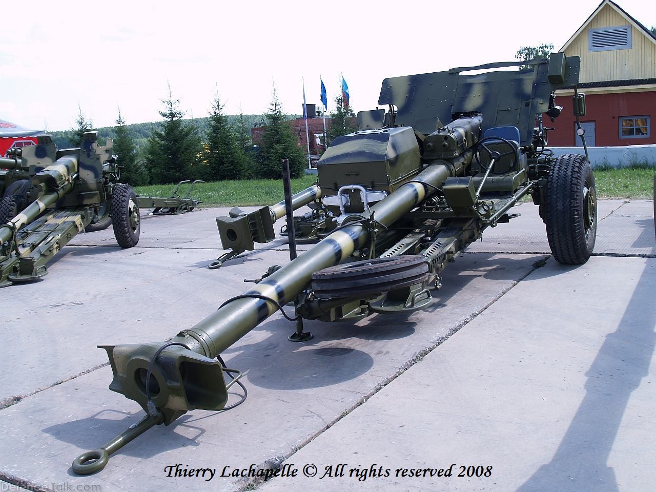 2a45m_russia_expo_arms_2008_thierry_lachapelle_01