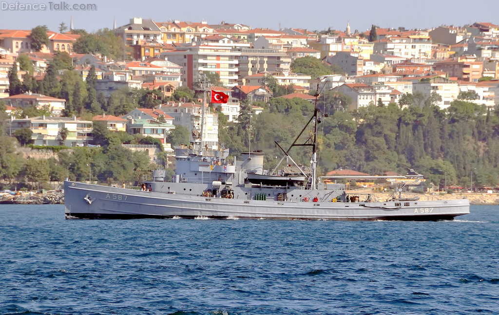 A-587 CHEROKEE CLASS - AUXILIARY SHIP