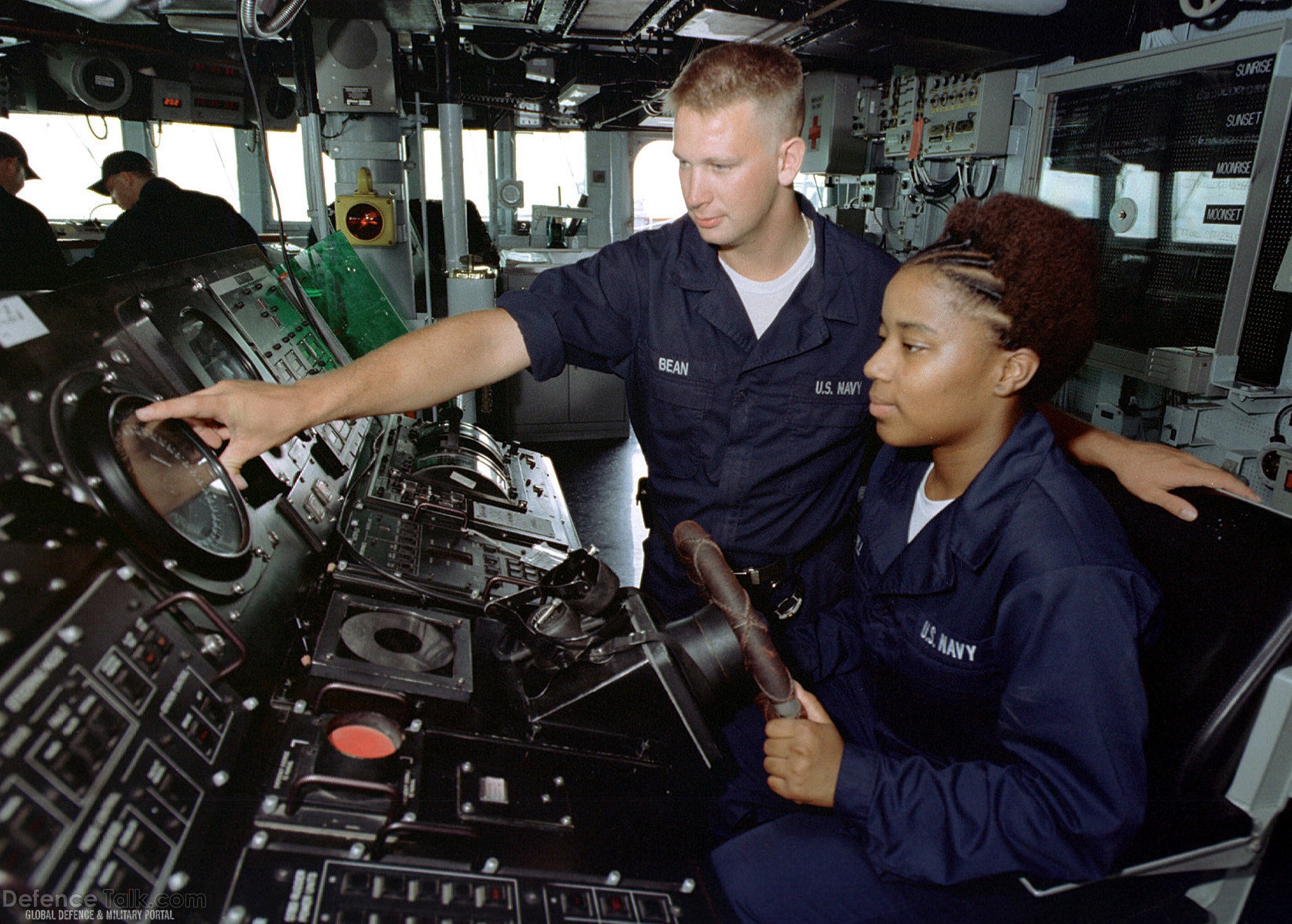 Aboard USS Hopper (DDG 70) - US Navy