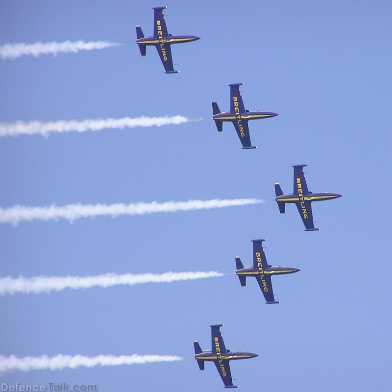 Aero L-39 Albatros Breitling Jet Team