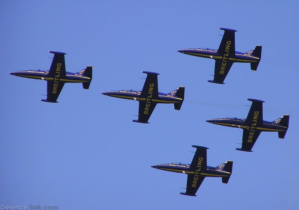 Aero L-39 Albatros Breitling Jet Team