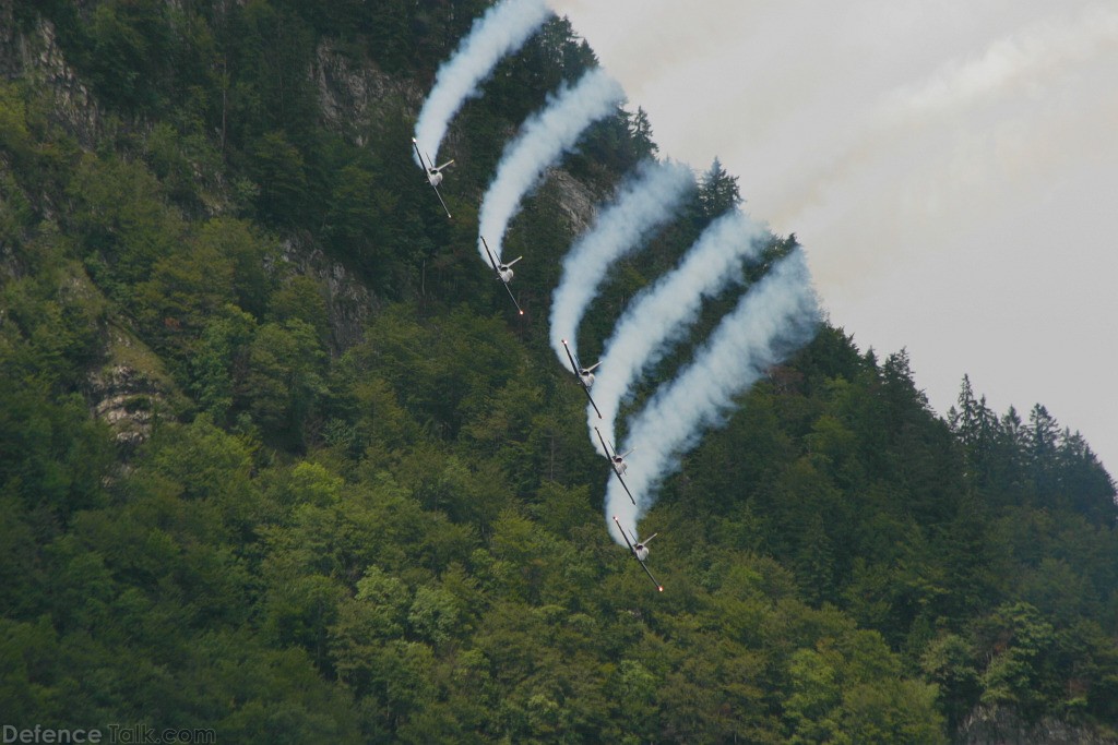 Aero L-39 Albatros Breitling Jet Team