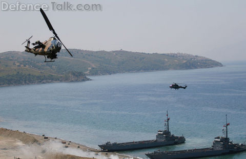 AH-1P Cobra in Excercise