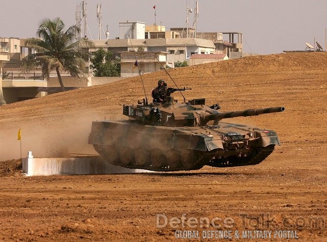 Al-Kalid Tank, Pakistan Army - IDEAS 2006