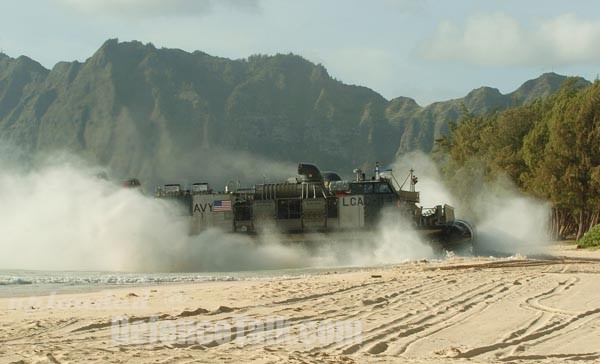amphibious assault during Exercise Rim of the Pacific (RIMPAC) 2006