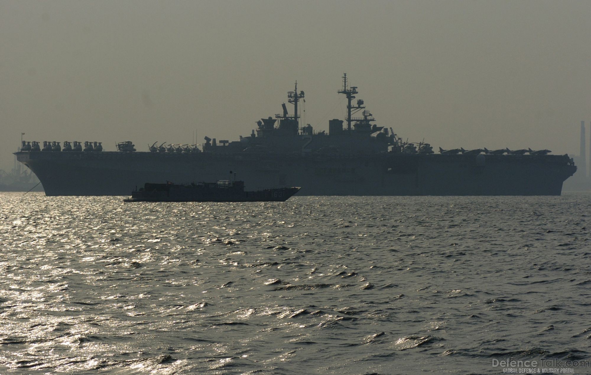 Amphibious assault ship - S. Korea, US Military Exercise