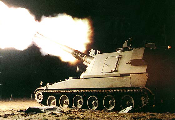 AS90 BRAVEHEART 155MM SELF PROPELLED HOWITZER, UK