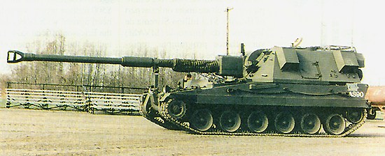 AS90 BRAVEHEART 155MM SELF PROPELLED HOWITZER, UK