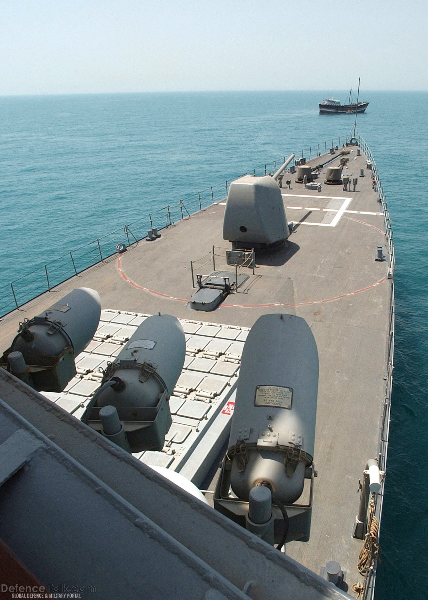 At sea aboard USS Cushing (DD 985) - US Navy