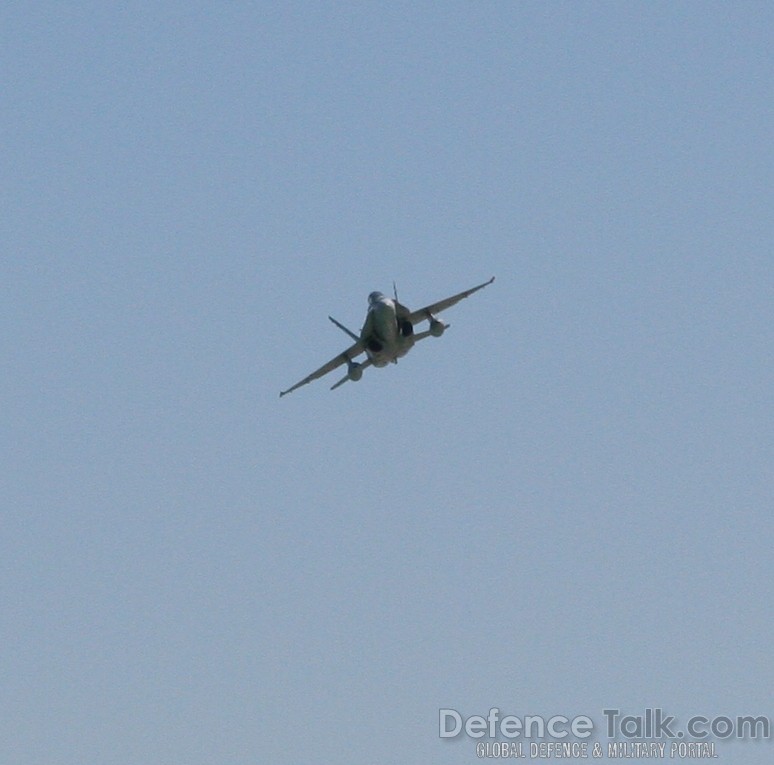 Australia Day 26/1/07 FA-18 flypast Port Phillip Bay Melbourne