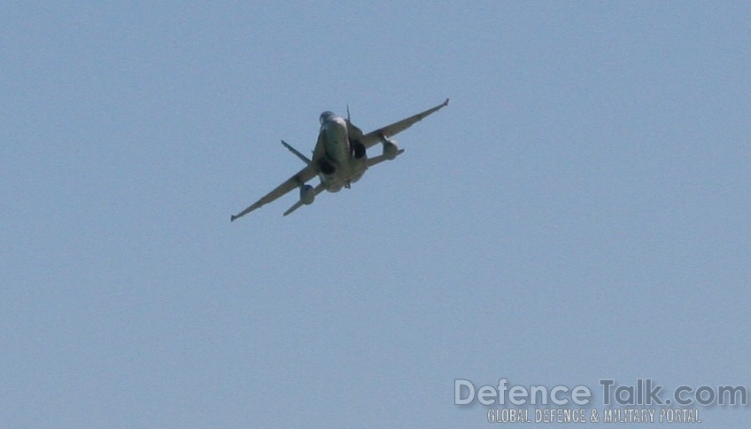 Australia Day 26/1/07 FA-18 flypast Port Phillip Bay Melbourne