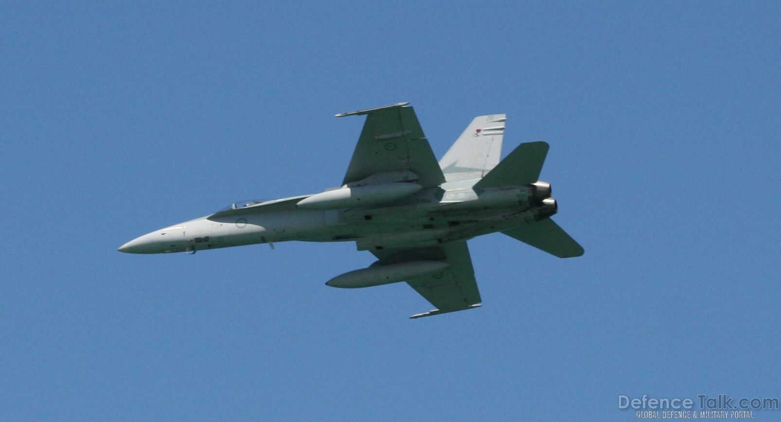 Australia Day 26/1/07 FA-18 flypast Port Phillip Bay Melbourne