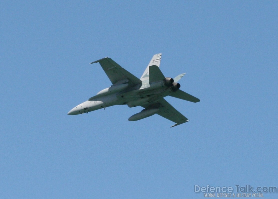 Australia Day 26/1/07 FA-18 flypast Port Phillip Bay Melbourne