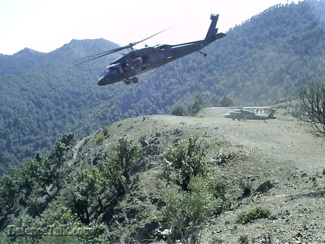 Australiam Army Blackhawk practising pinnacle jumps