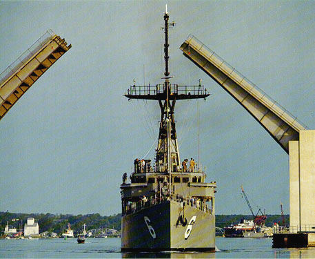 AVENGER CLASS MINE COUNTERMEASURES VESSEL, USA