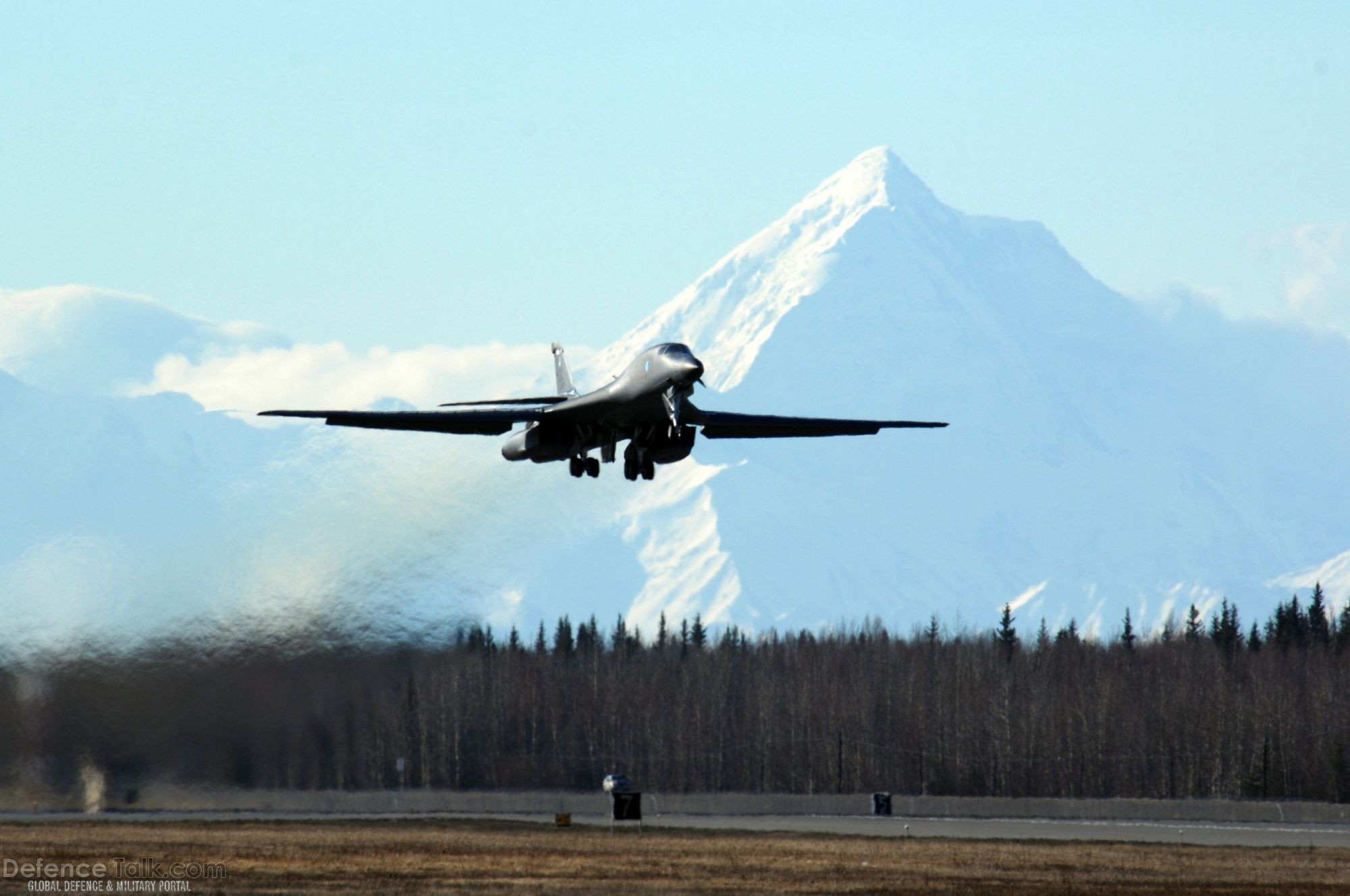B-1B Lancer takes off - US Air Force Exercise