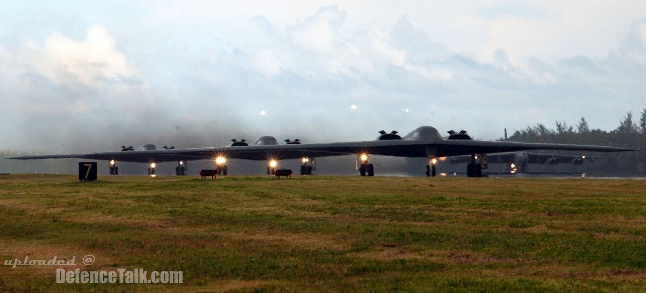 B-2 Spirit Bomber - US Air Force