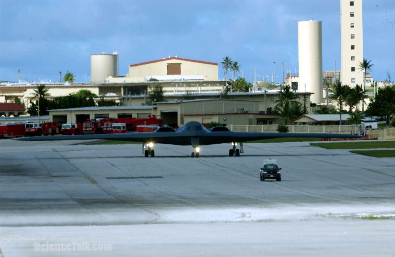 B-2 Spirit Bomber - US Air Force