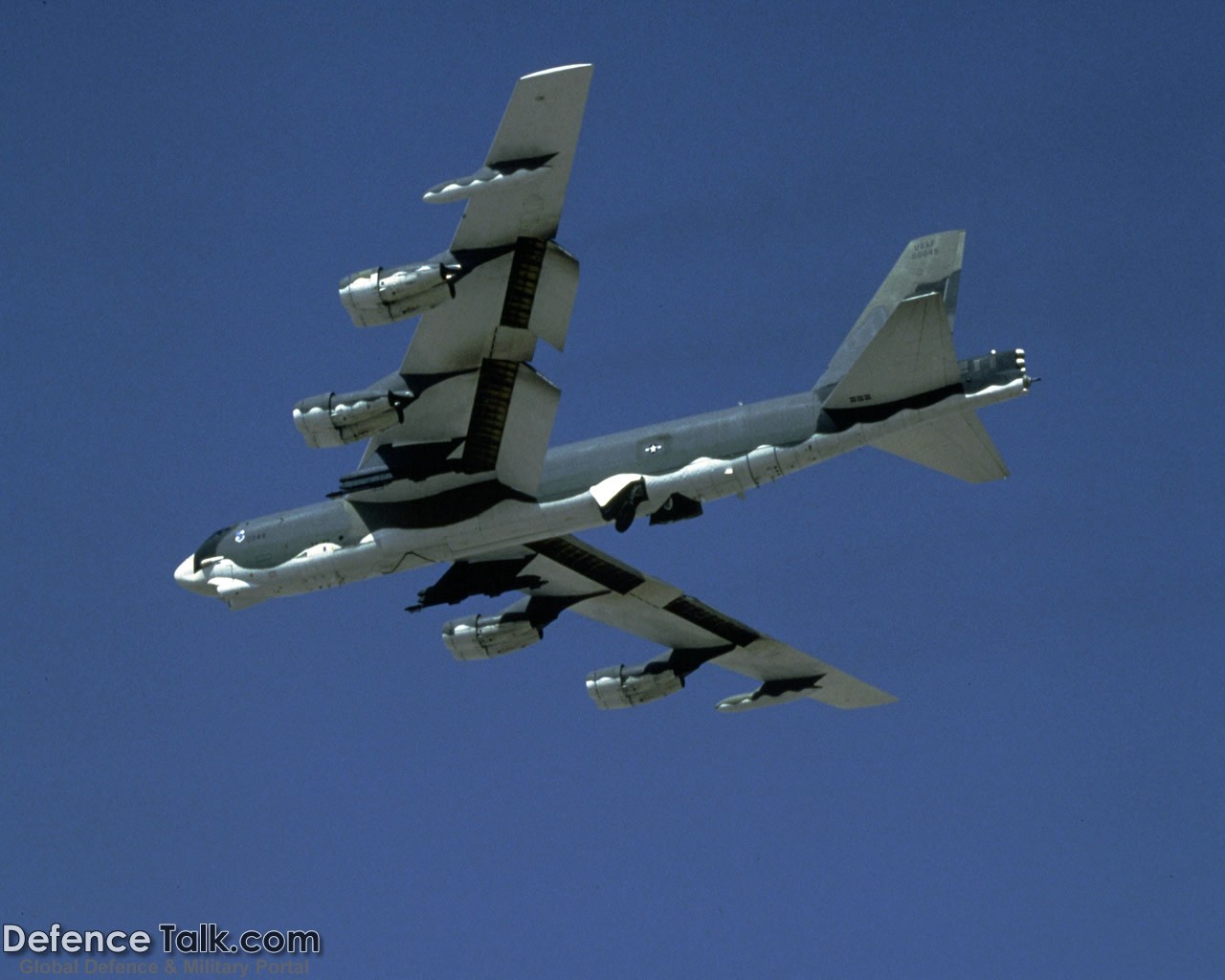 B-52 Bomber - Military Aircraft Wallpapers