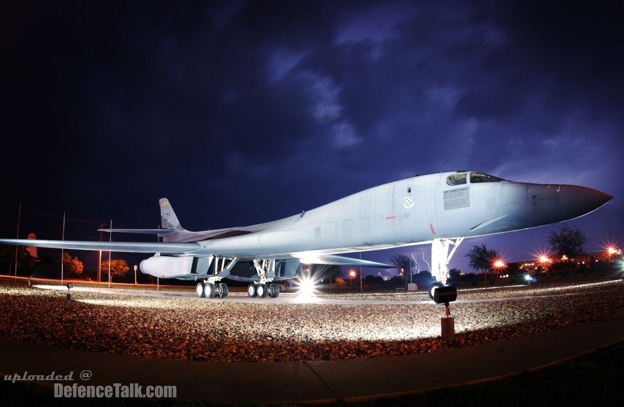 B1-B Lancer - USAF Bomber