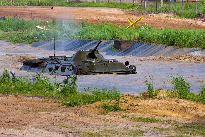 btr-80 water crossing