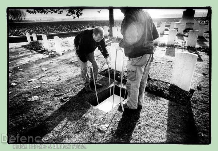 Burials in Flanders fields - World War I