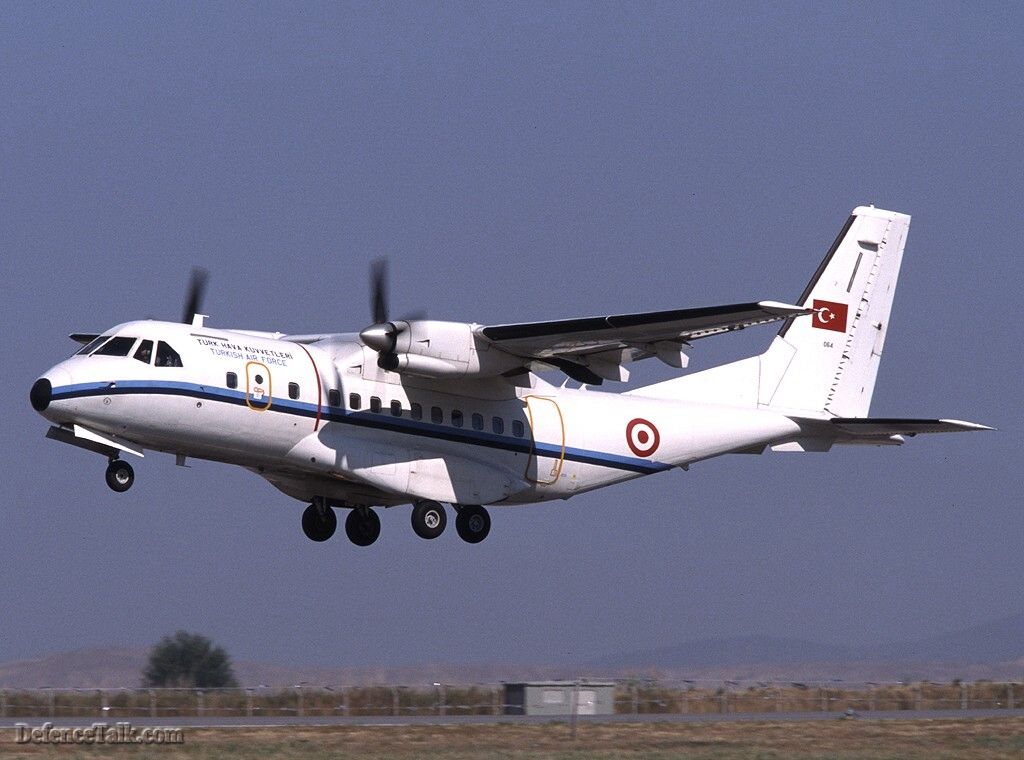 CASA CN-235