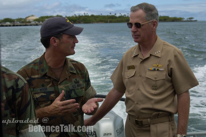 CCTF Admirals and Generals visit RIMPAC Units - RIMPAC 2006