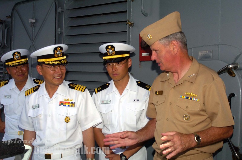 CCTF Admirals and Generals visit RIMPAC Units - RIMPAC 2006