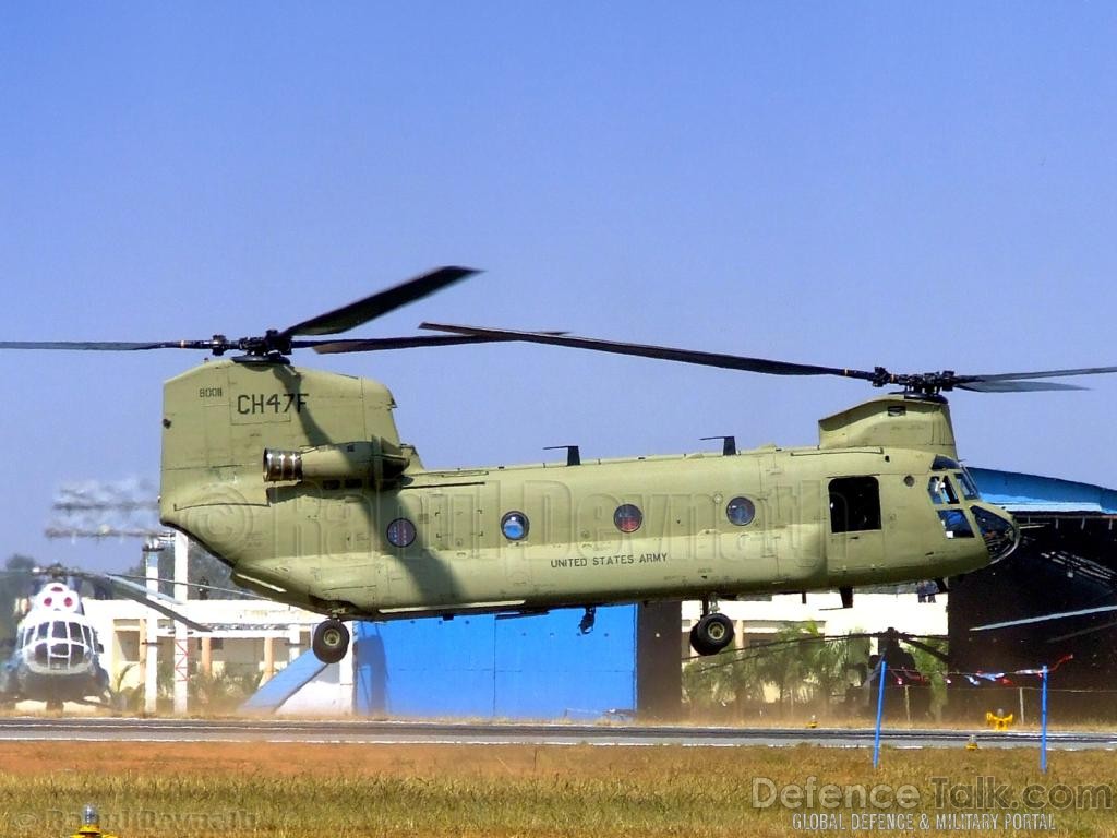 Chinook Helicopter - Aero India 2007, Air Show
