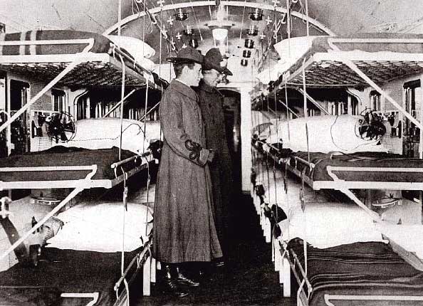 cnp_us_ambulance_train_01