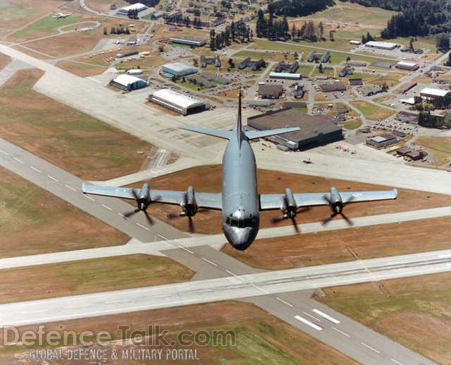 CP-140 Aurora over CFB Comox