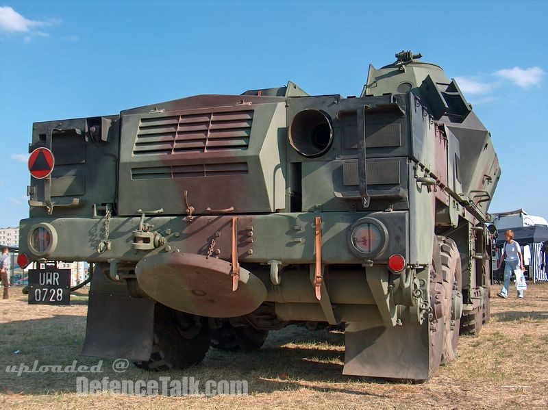 Dana wheeled 152mm self-propelled artillery - Polish Army