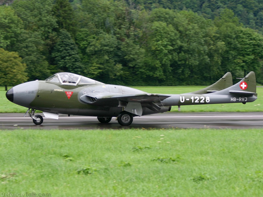 DeHavilland Vampire T55 private