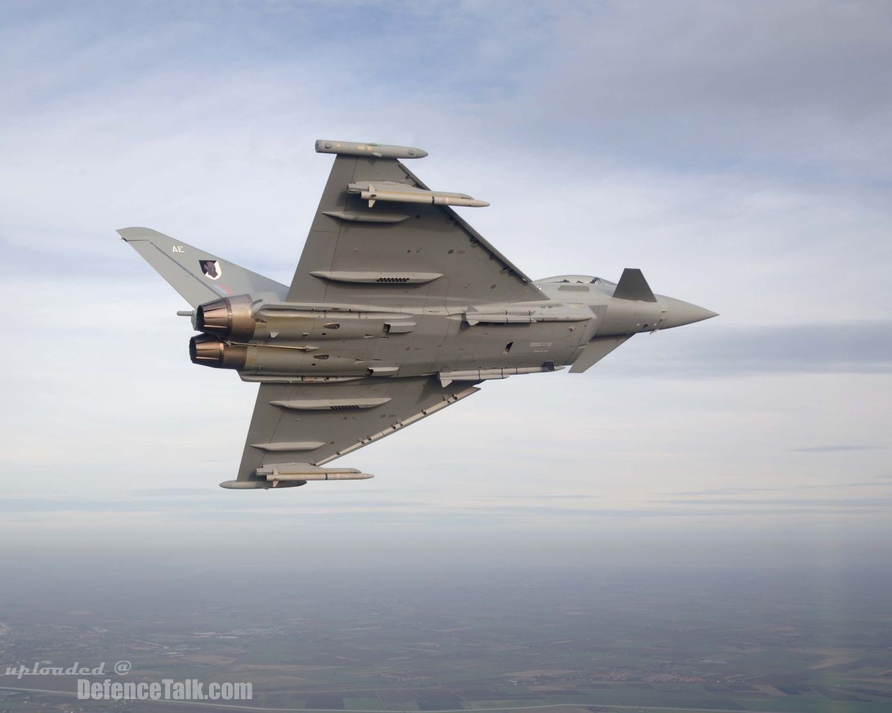 EuroFighter flies with Meteor missile