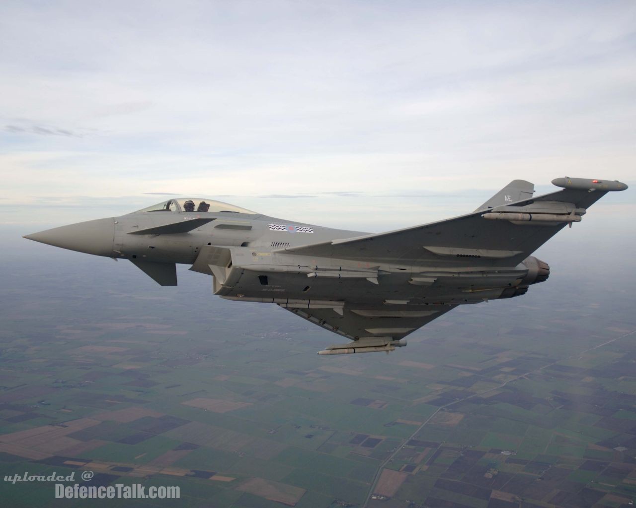 EuroFighter flies with Meteor missile