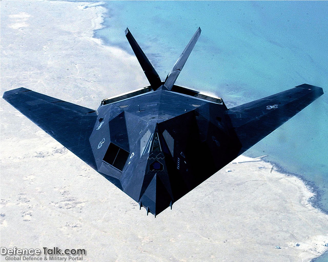 F-117 Nighthawk Fighter-Bomber - Military Aircraft Wallpapers