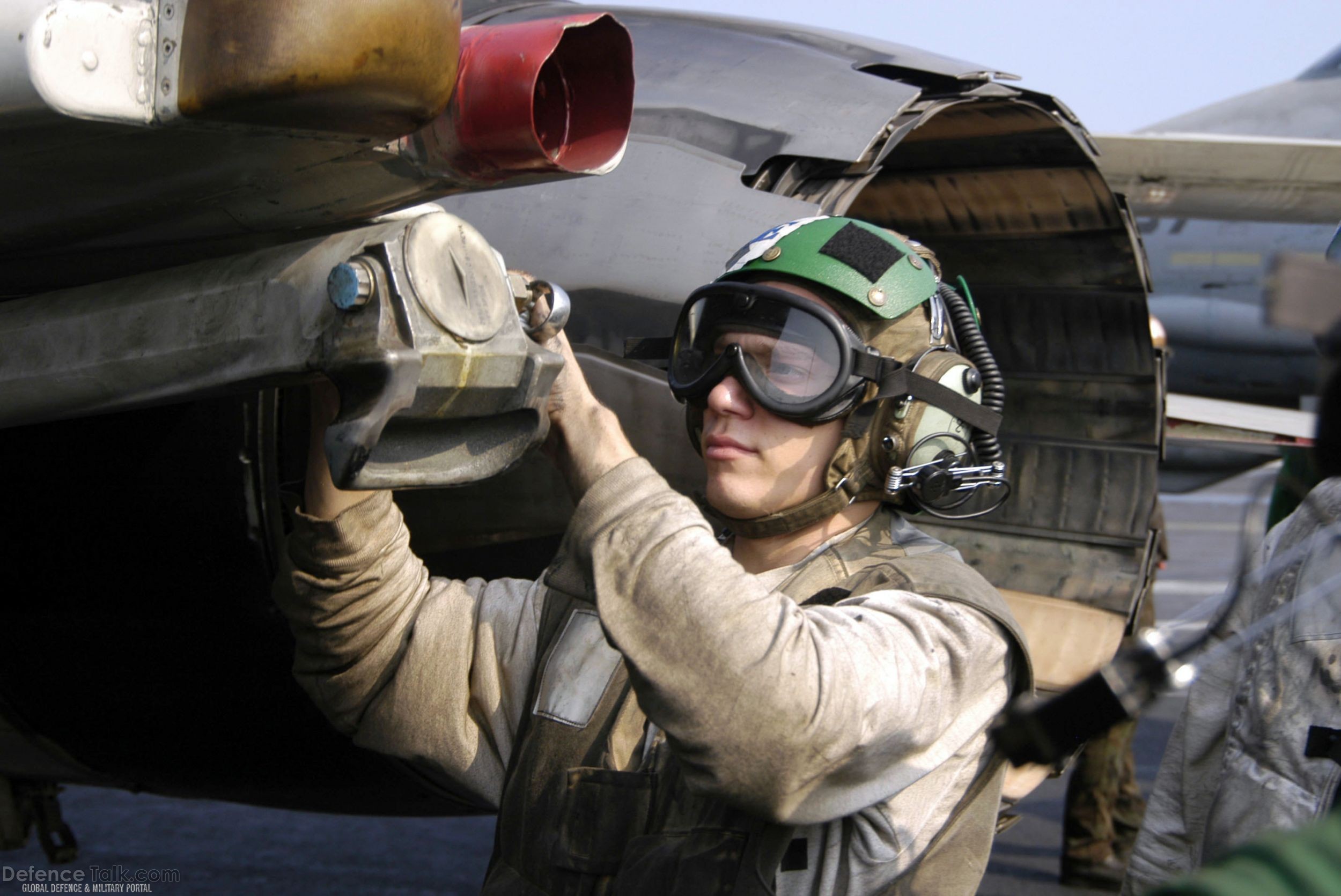 F-14D Tomcat - adjustments to the tailhook