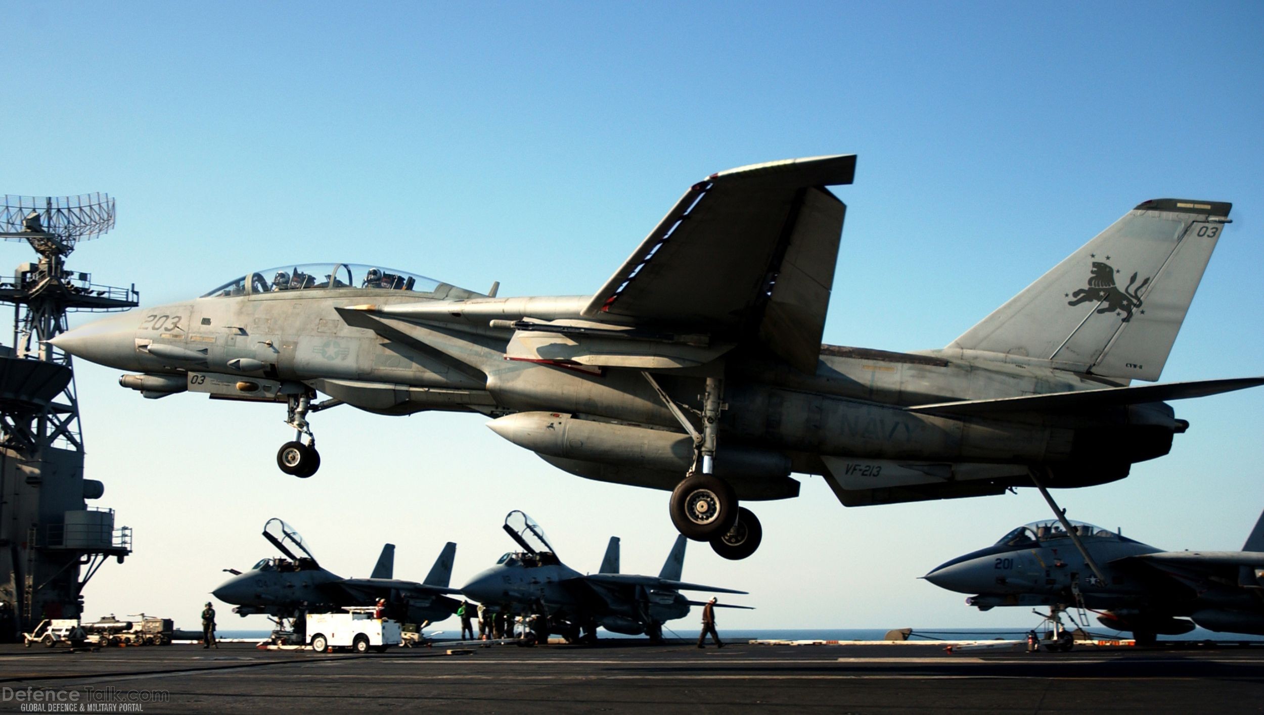 F-14D Tomcat lands - Final Deployment, US Navy