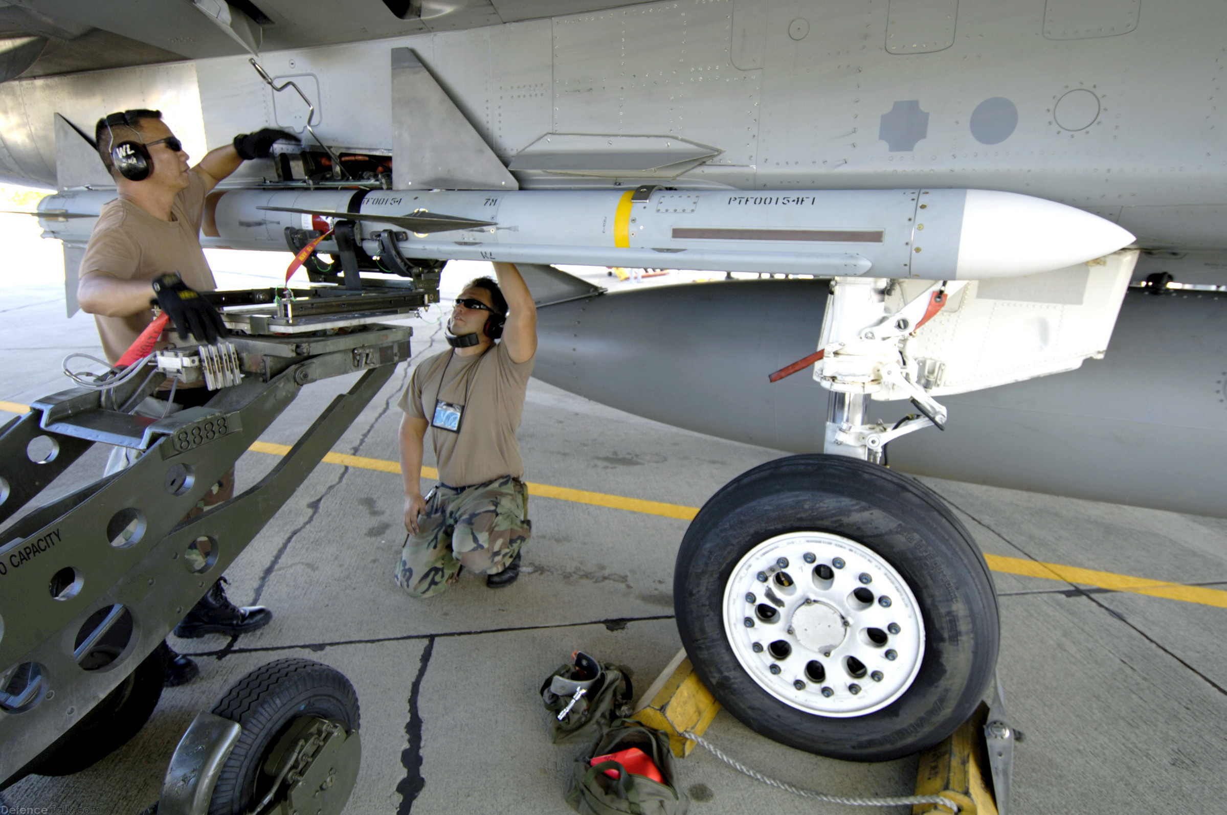 F-15E's AIM-7 Sparrow missile