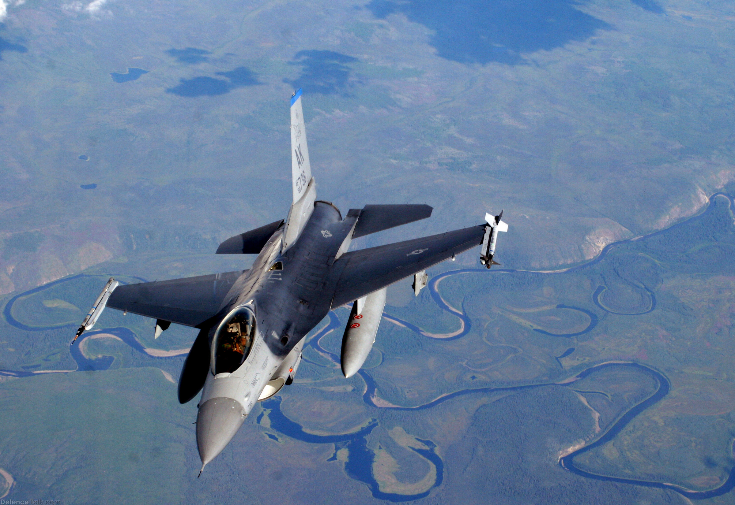 F-16 Combat Fighter Jet - US Air Force