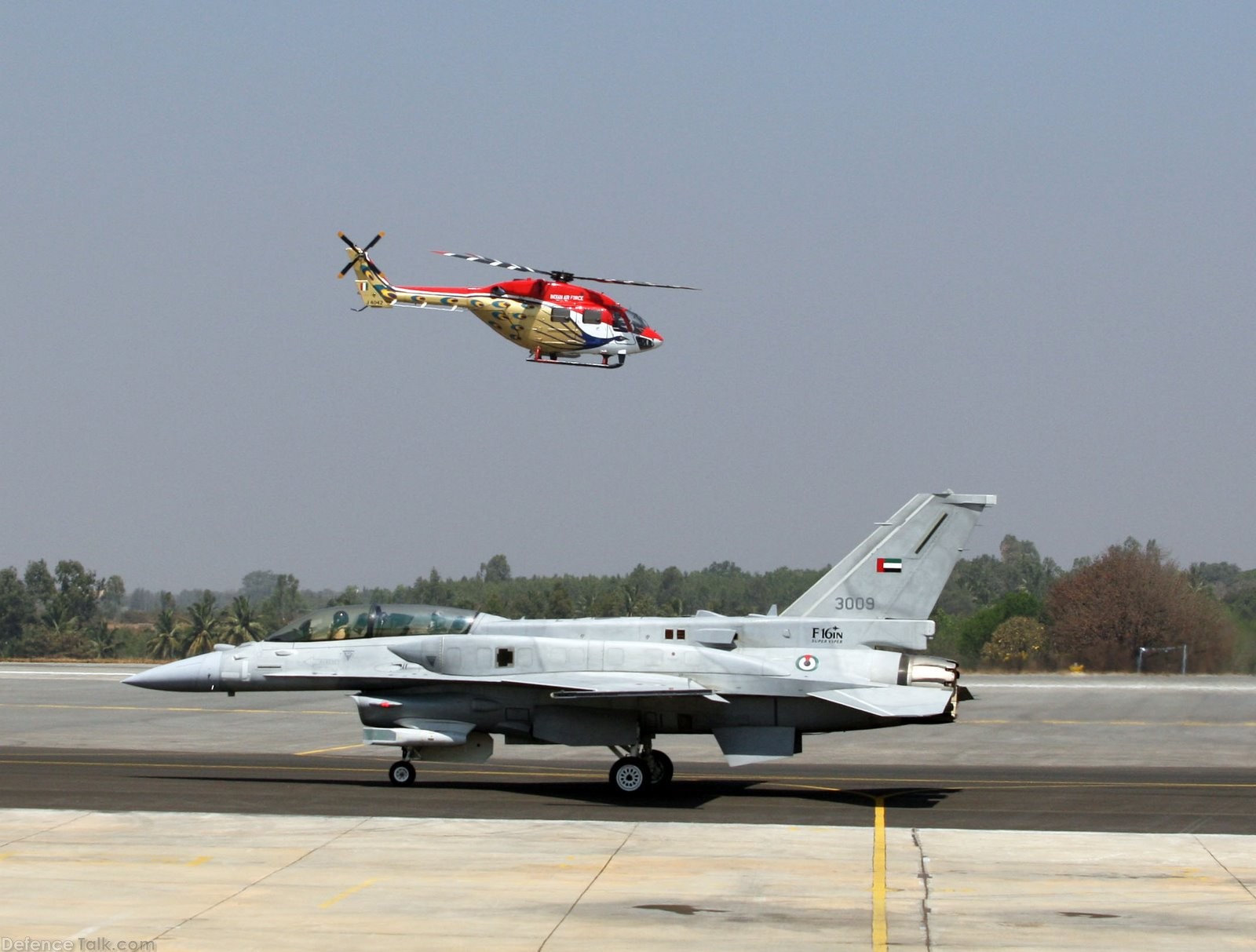 F-16 Combat Jet - Aero India 2009 Air Show