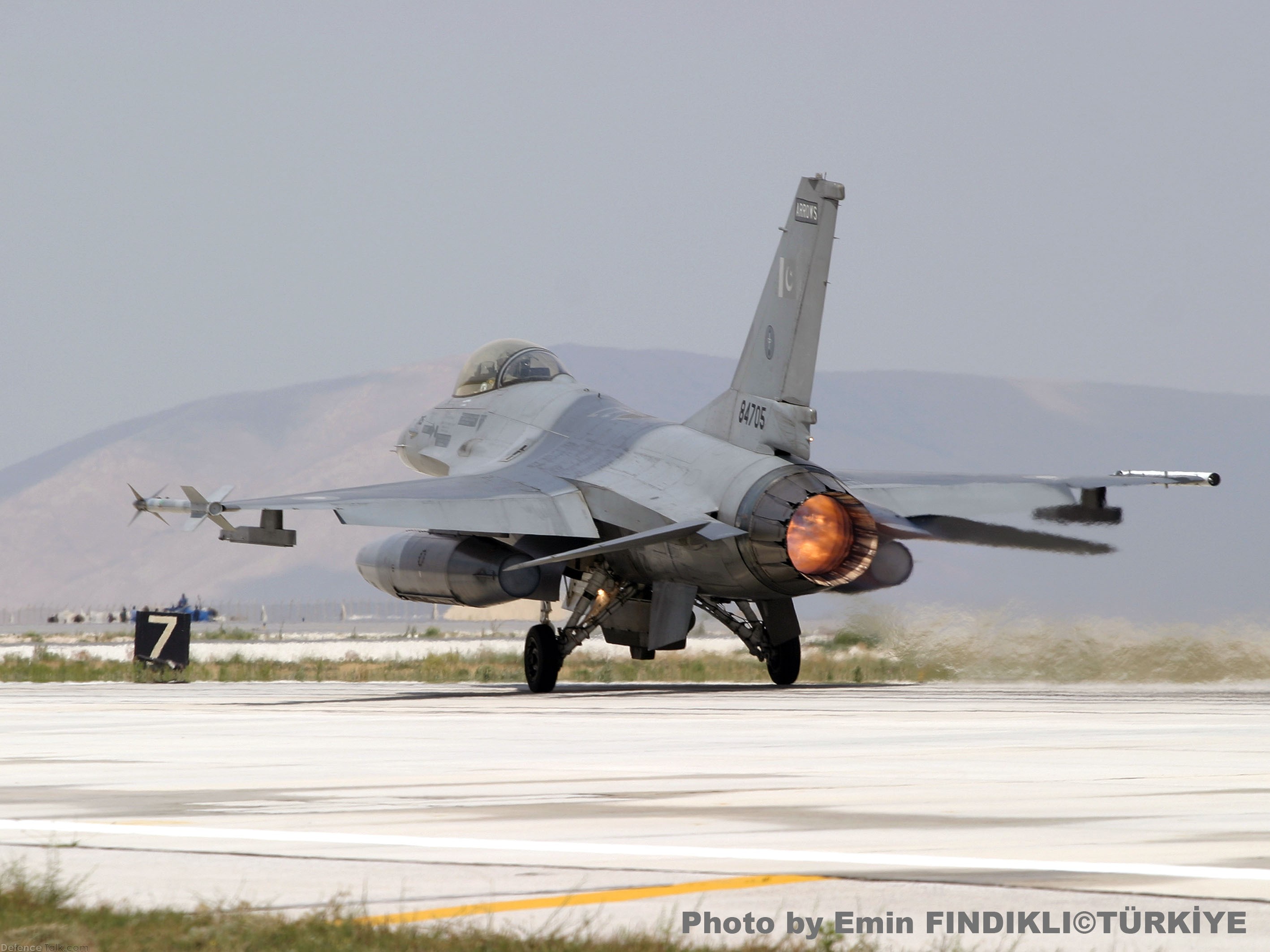 F-16 - Pakistan Air Force - Fighter Aircraft