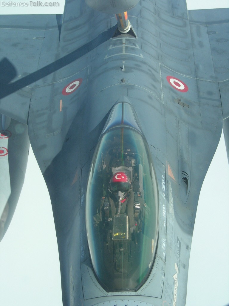 F-16 Refueling From a KC-135