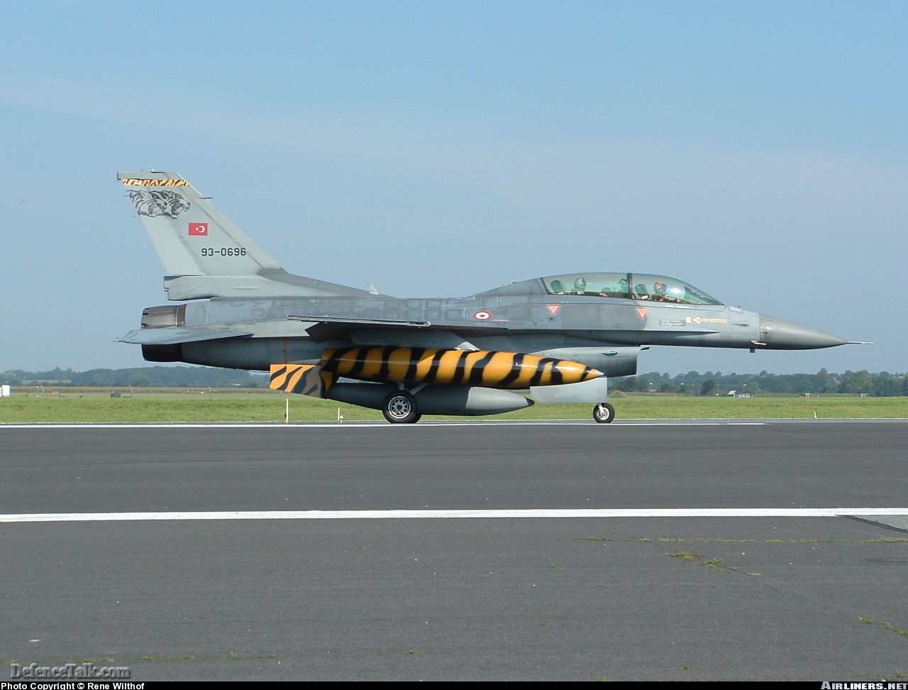 F-16 TIGER