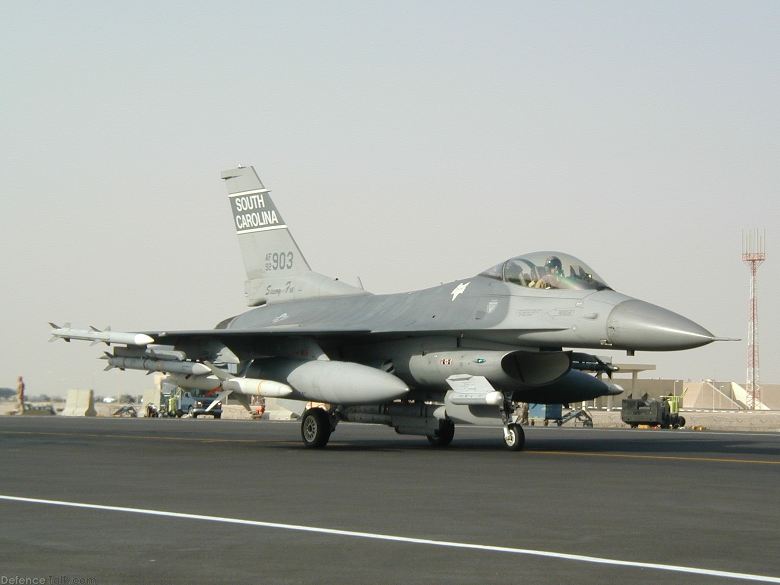 F-16CJ taxi at Al Udeid Air Base