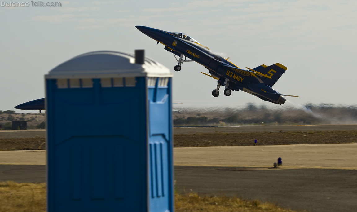 F-18 Blue Angels - Miramar 2010 air show