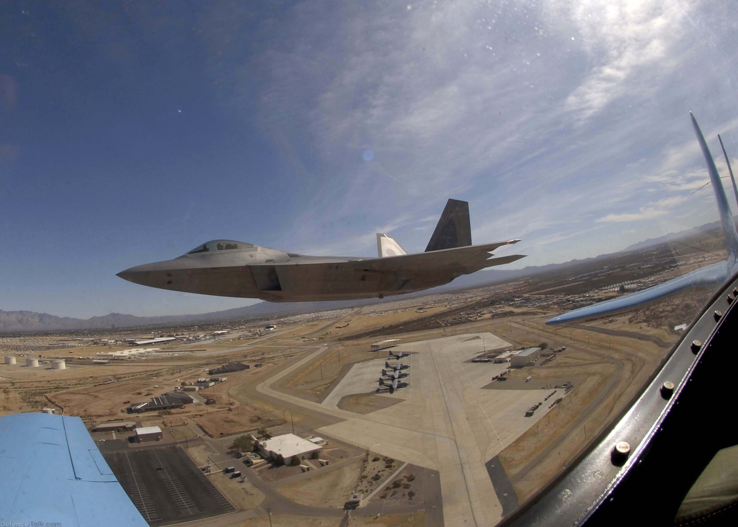 F-22 Raptor - US Air Force Fighter Aircraft