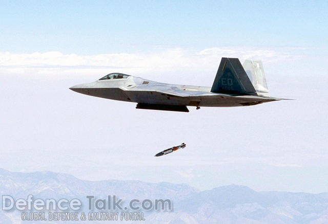 F-22 With bomb